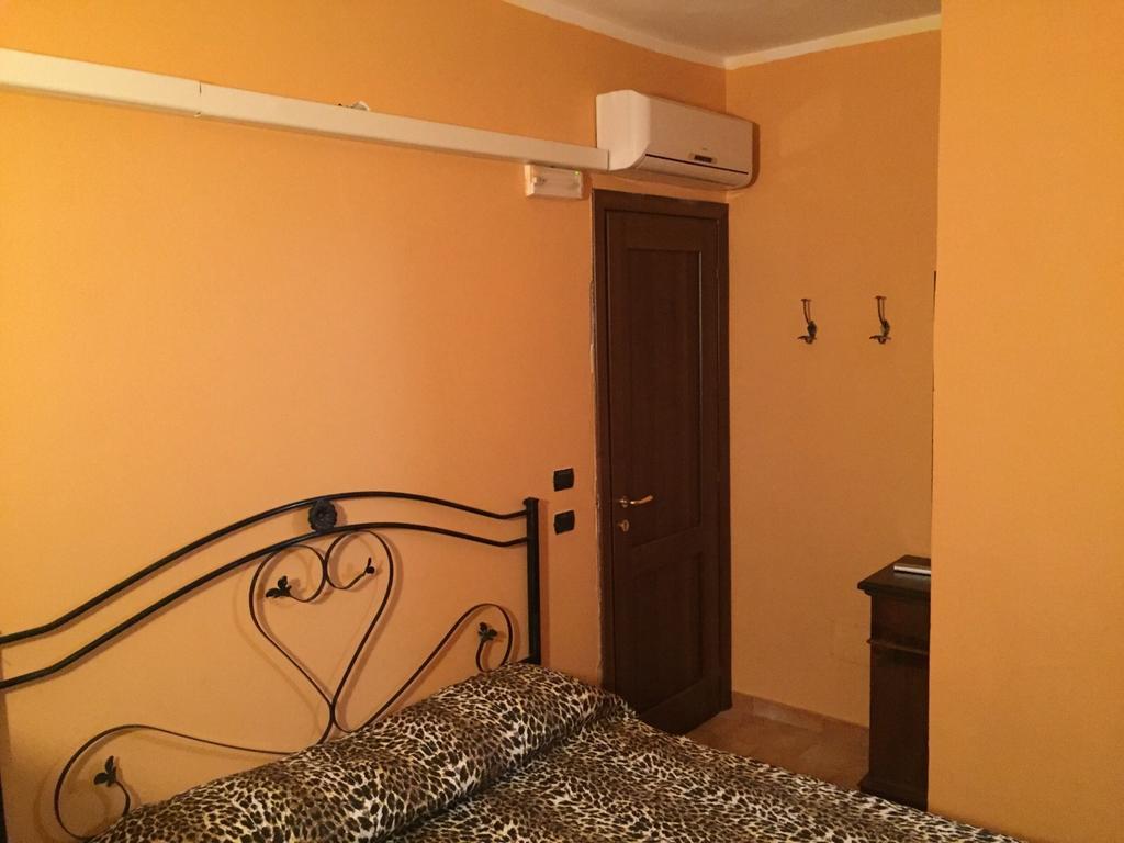 Il Casello Hotel Paola Room photo